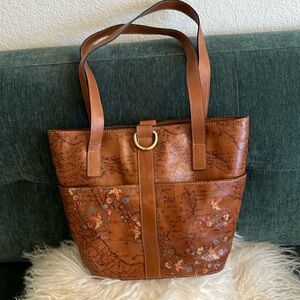 NWOT Patricia Nash world map leather purse